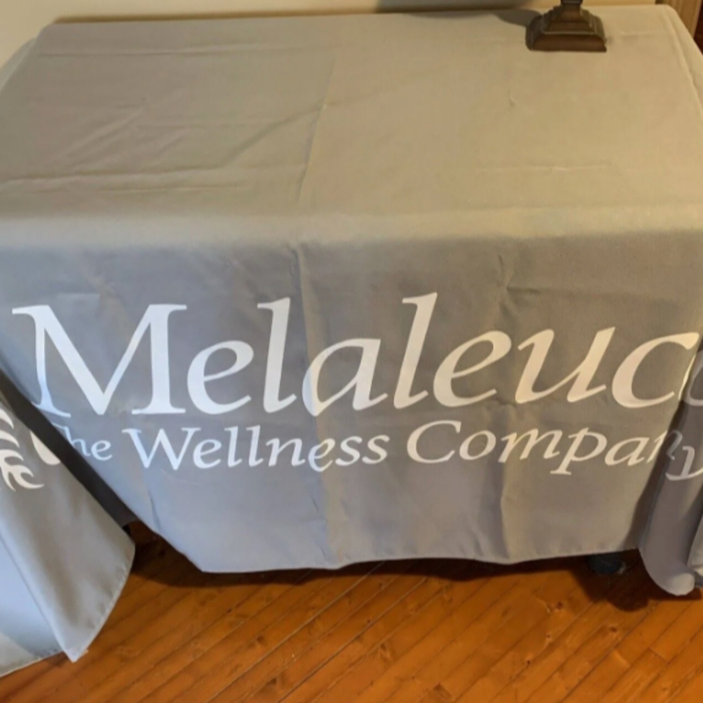 NIP New Never Used Melaleuca Tablecloth